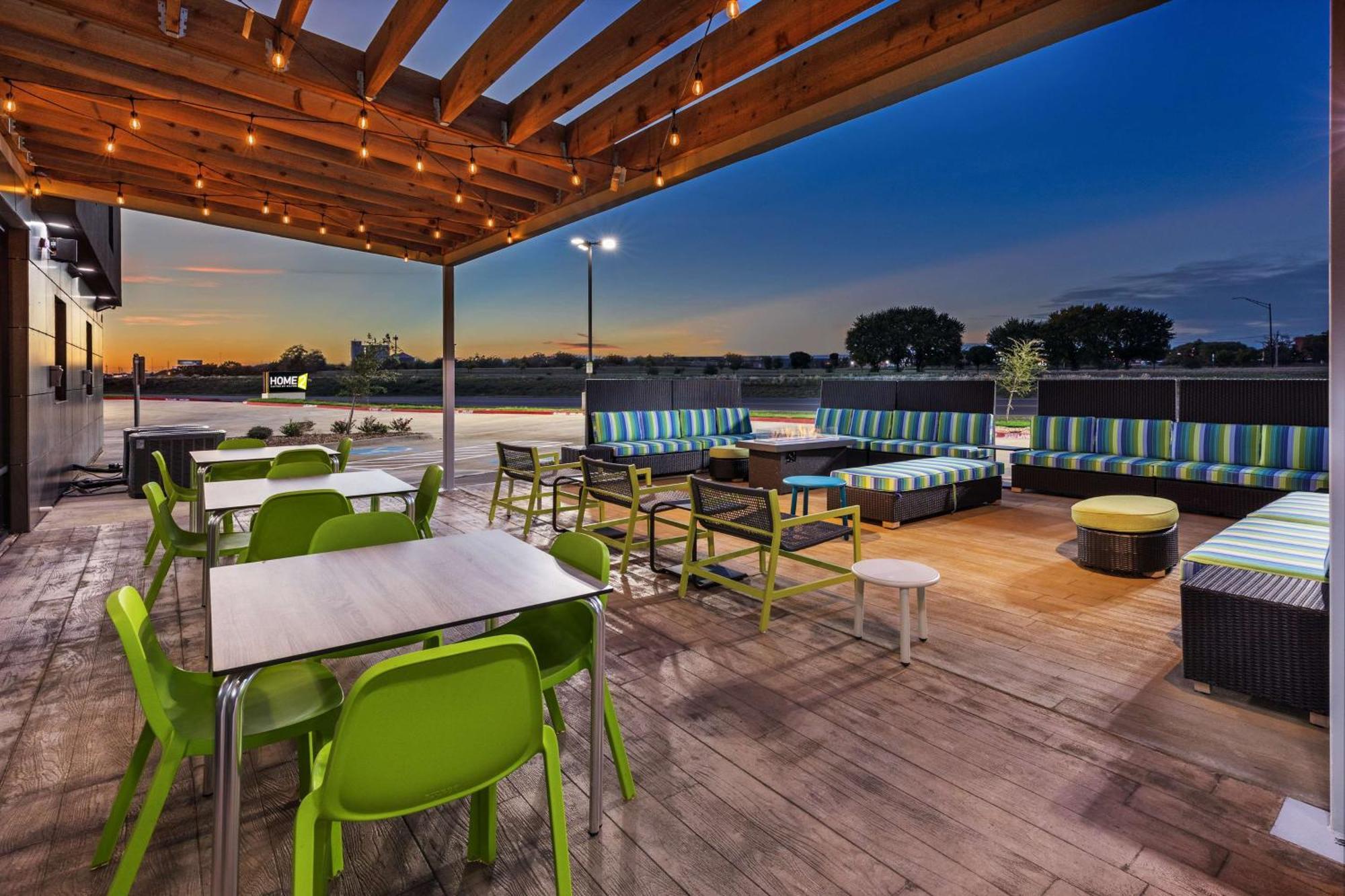 Home2 Suites By Hilton Weatherford Exterior photo