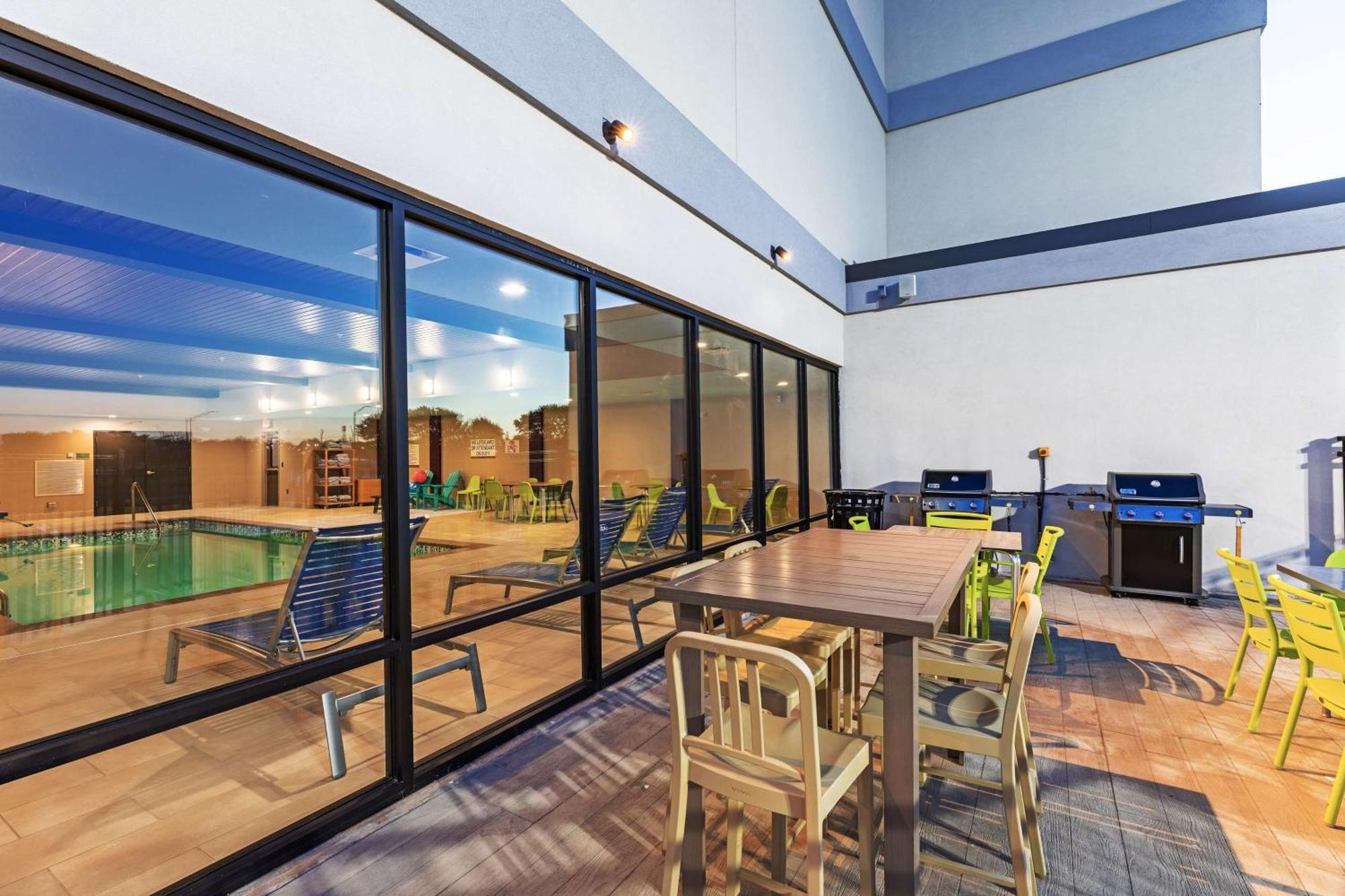 Home2 Suites By Hilton Weatherford Exterior photo